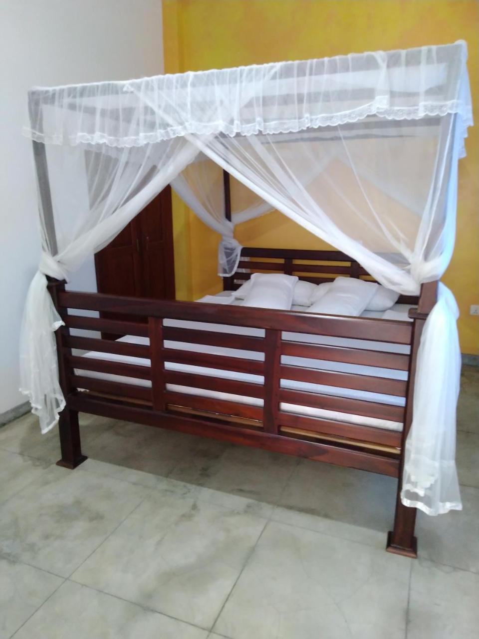 Kith Fiesta Villa Хіккадува Екстер'єр фото